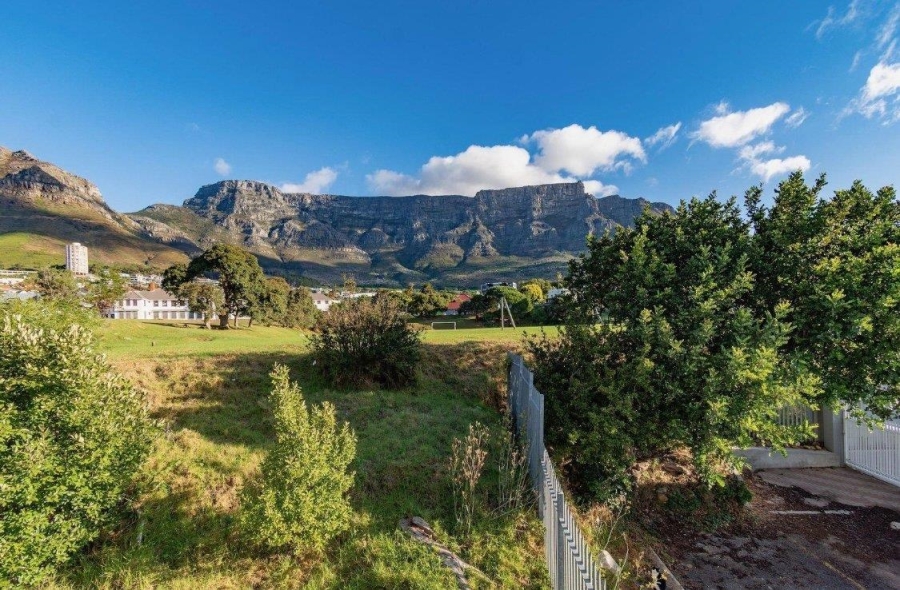 4 Bedroom Property for Sale in Vredehoek Western Cape